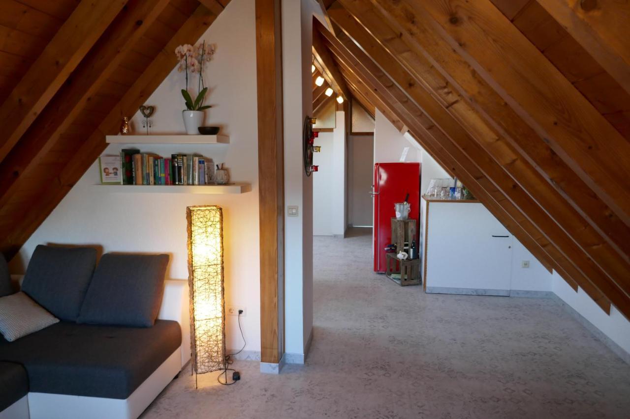 Moderne 2 Zi - Fewo Weinbergliebe Am Tuniberg Zwischen Freiburg Und Frankreich Merdingen Bagian luar foto